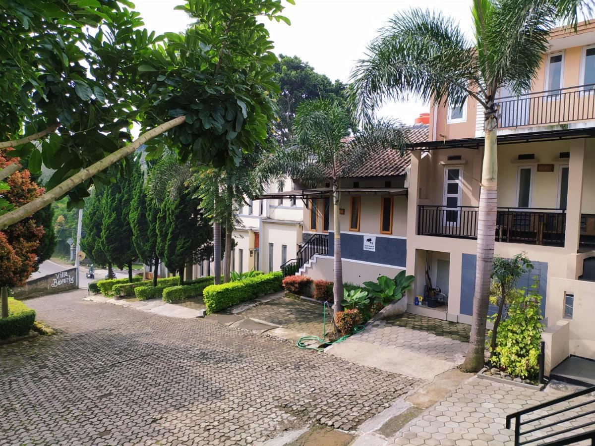Villa Beverly Lembang Ngoại thất bức ảnh