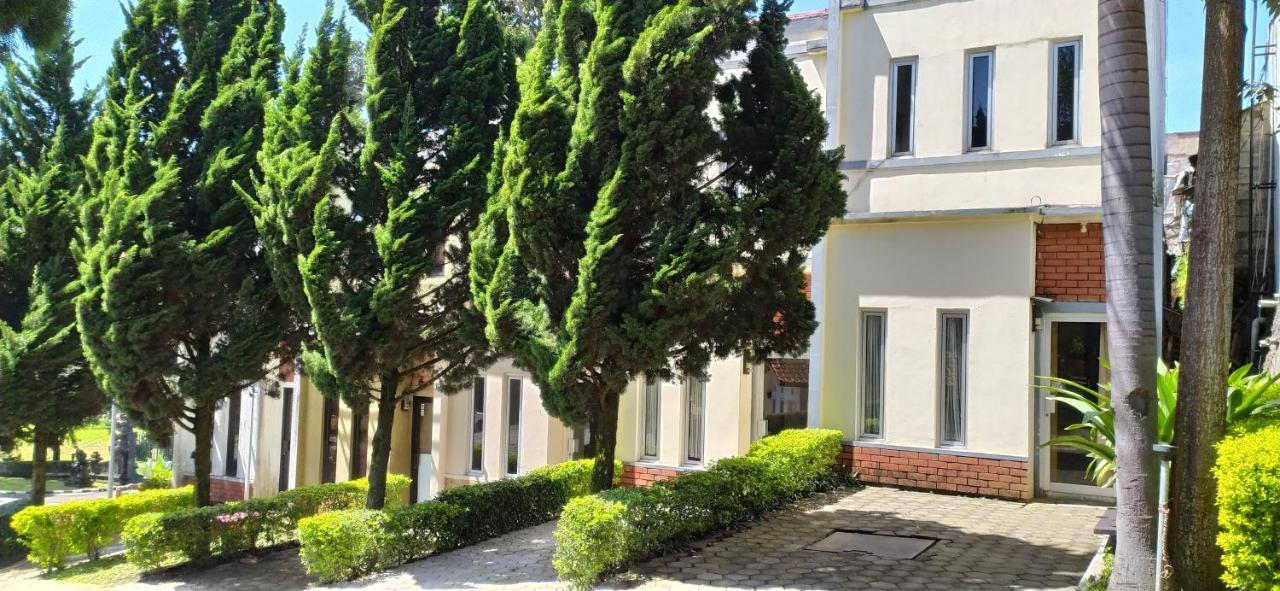 Villa Beverly Lembang Ngoại thất bức ảnh