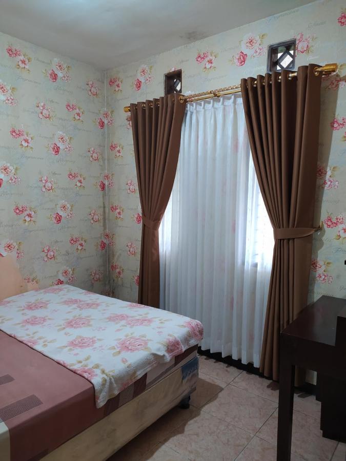 Villa Beverly Lembang Ngoại thất bức ảnh