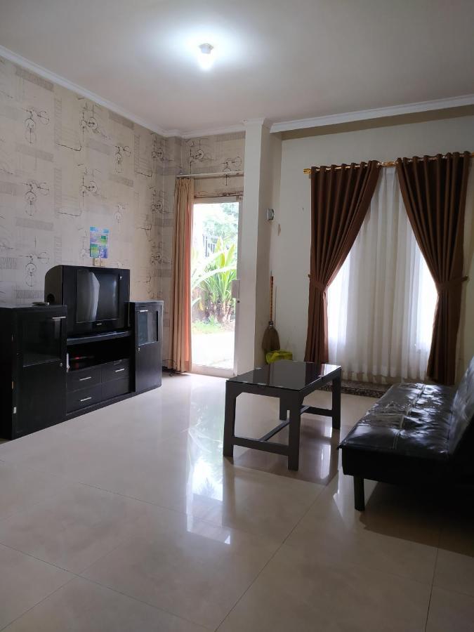 Villa Beverly Lembang Ngoại thất bức ảnh